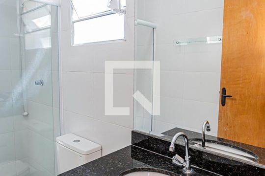 Banheiro suite de casa para alugar com 3 quartos, 136m² em Vila Primavera, São Paulo