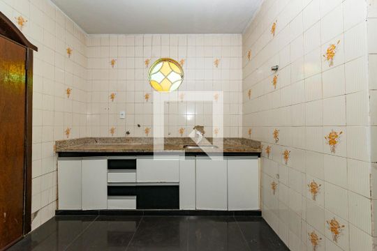 Cozinha de casa para alugar com 3 quartos, 223m² em Alto Caiçaras, Belo Horizonte