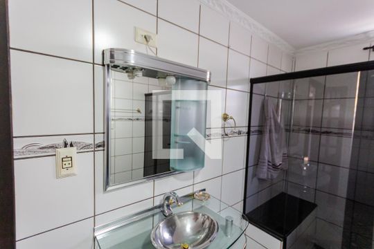 Espelho de casa para alugar com 3 quartos, 243m² em Vila Camilópolis, Santo André