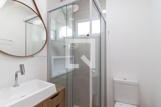 Banheiro de apartamento para alugar com 1 quarto, 26m² em Imirim, São Paulo