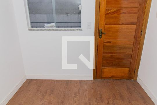Sala de apartamento à venda com 2 quartos, 38m² em Vila Nhocuné, São Paulo
