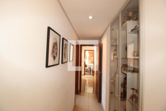 Corredor  de apartamento à venda com 5 quartos, 400m² em Minas Brasil, Belo Horizonte