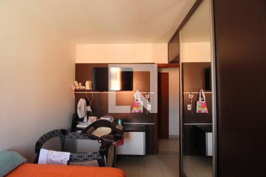 Quarto  de apartamento à venda com 5 quartos, 400m² em Minas Brasil, Belo Horizonte