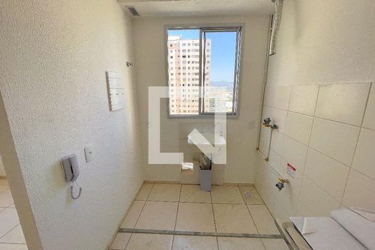 Cozinha de apartamento à venda com 2 quartos, 50m² em Cidade Industrial, Contagem