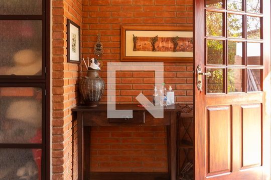 Varanda da Sala de casa para alugar com 8 quartos, 640m² em Jardim Mediterrâneo, Cotia