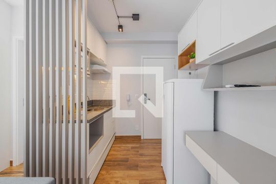 Cozinha de kitnet/studio para alugar com 1 quarto, 27m² em Pinheiros, São Paulo