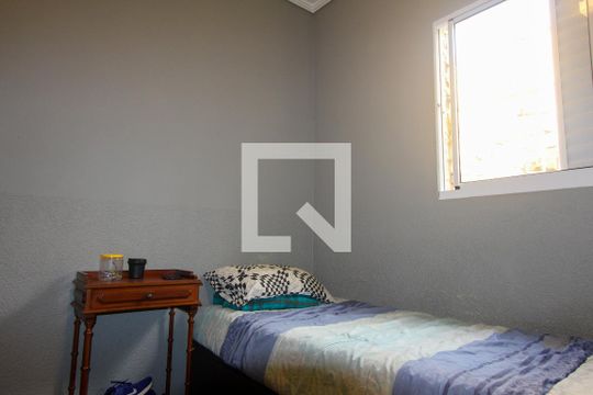 Quarto 2 de casa à venda com 3 quartos, 300m² em Jardim Iva, São Paulo