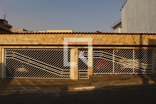 Fachada de casa à venda com 3 quartos, 300m² em Jardim Iva, São Paulo