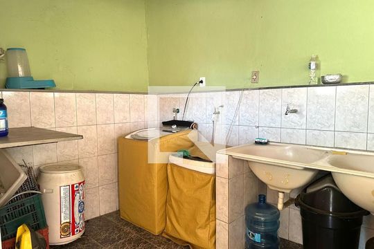 Lavanderia de casa à venda com 4 quartos, 167m² em Carlos Prates, Belo Horizonte