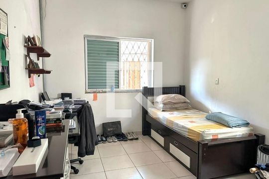 quarto 2 de casa à venda com 4 quartos, 167m² em Carlos Prates, Belo Horizonte
