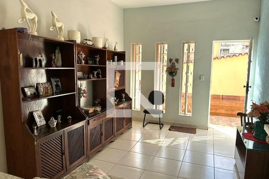 sala de casa à venda com 4 quartos, 167m² em Carlos Prates, Belo Horizonte