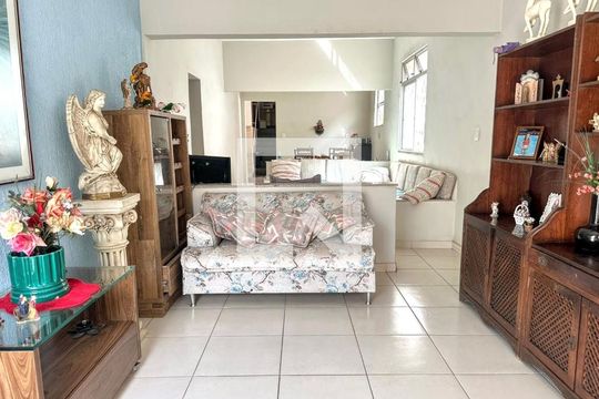 sala de casa à venda com 4 quartos, 167m² em Carlos Prates, Belo Horizonte