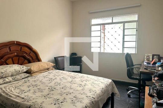 quarto 1 de casa à venda com 4 quartos, 167m² em Carlos Prates, Belo Horizonte