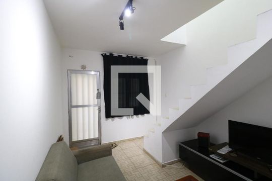 Sala de casa para alugar com 2 quartos, 50m² em Piedade, Rio de Janeiro