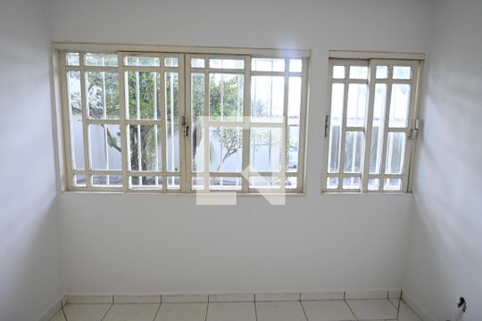 Quarto 2 de casa à venda com 4 quartos, 300m² em St parque anhanguera I, Goiânia