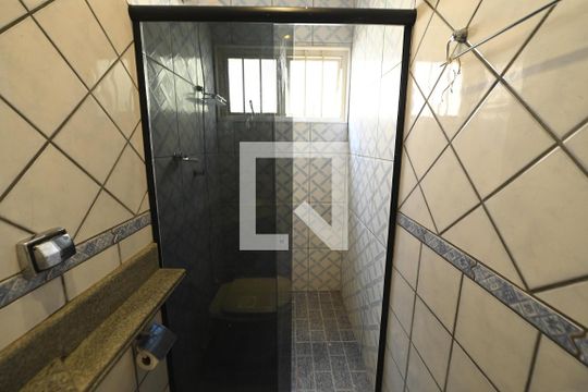 Banheiro de casa à venda com 4 quartos, 300m² em St parque anhanguera I, Goiânia