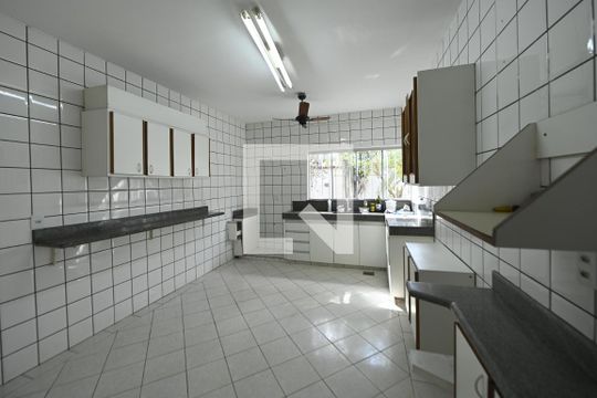 Cozinha de casa à venda com 4 quartos, 300m² em St parque anhanguera I, Goiânia