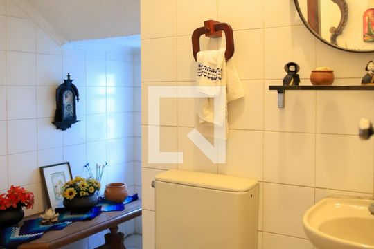 lavabo de casa à venda com 4 quartos, 350m² em Vila Butantã, São Paulo