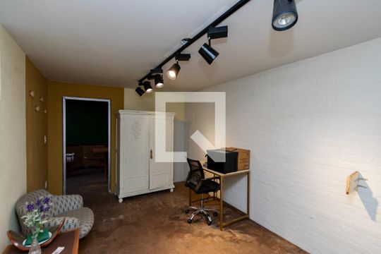 Quarto de Serviço de casa para alugar com 5 quartos, 200m² em Jardim Prainha, São Paulo
