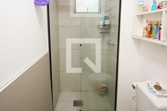 Banheiro da Suíte de apartamento à venda com 2 quartos, 62m² em Teresópolis, Porto Alegre