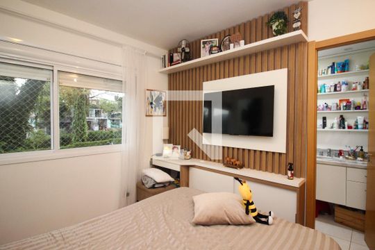 Quarto Suíte de apartamento à venda com 2 quartos, 62m² em Teresópolis, Porto Alegre