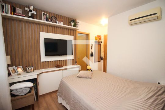 Quarto Suíte de apartamento à venda com 2 quartos, 62m² em Teresópolis, Porto Alegre