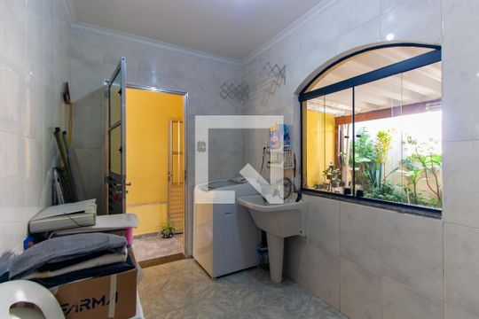 Área de Serviço de casa à venda com 3 quartos, 148m² em Jardim Cotiana, São Paulo