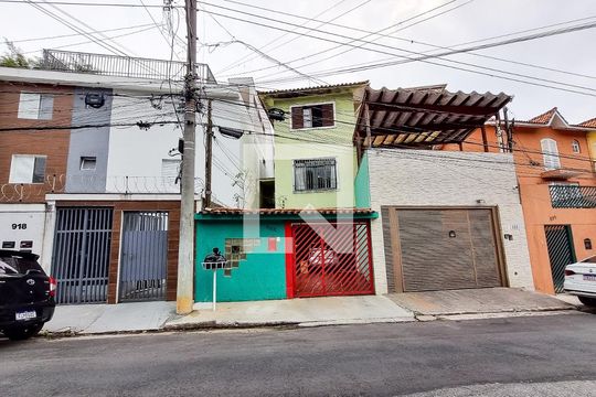 Fachada de casa à venda com 4 quartos, 169m² em Vila Morse, São Paulo