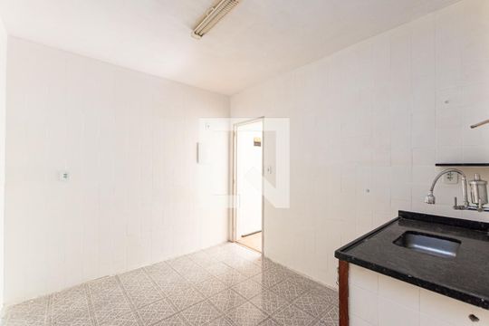 Cozinha de apartamento à venda com 2 quartos, 60m² em Santa Rosa, Niterói