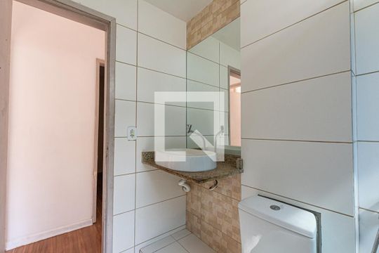 Banheiro de apartamento à venda com 2 quartos, 60m² em Santa Rosa, Niterói