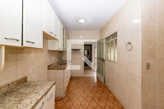 Cozinha de casa à venda com 3 quartos, 360m² em Havaí, Belo Horizonte