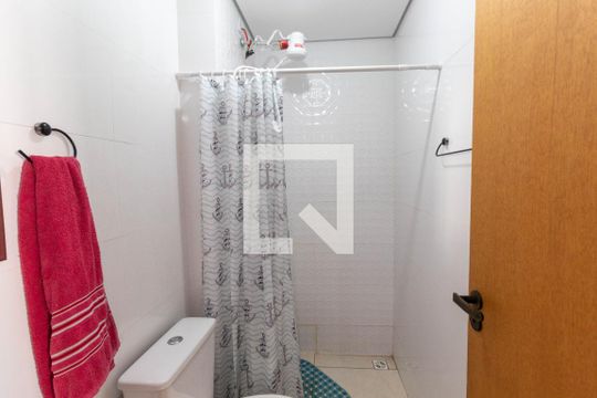 Banheiro de casa de condomínio à venda com 1 quarto, 32m² em Penha de França, São Paulo