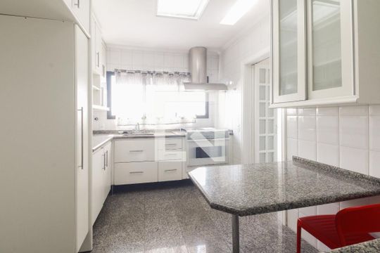 Cozinha de apartamento à venda com 4 quartos, 117m² em Vila Gomes Cardim, São Paulo