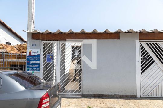 Fachada de casa para alugar com 1 quarto, 40m² em Vila Planalto, Guarulhos