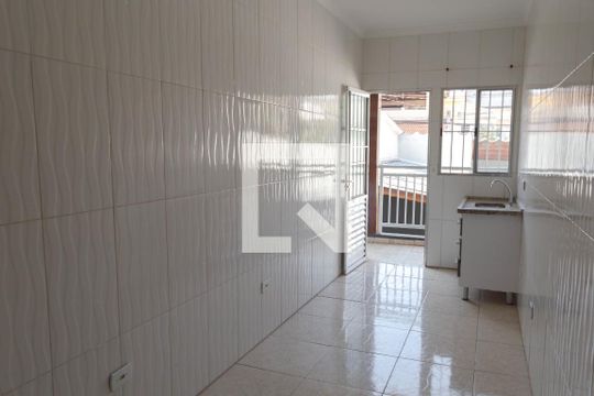Cozinha de casa para alugar com 1 quarto, 40m² em Vila Planalto, Guarulhos