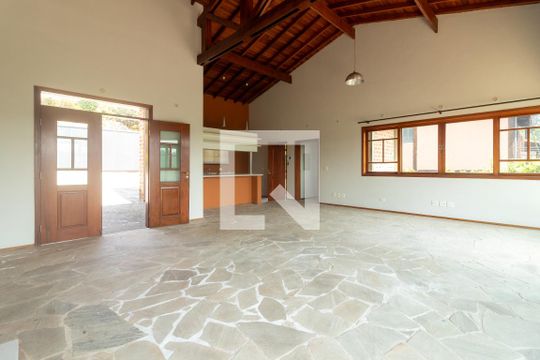 Sala de casa para alugar com 5 quartos, 280m² em Vila Santo Antônio, Cotia