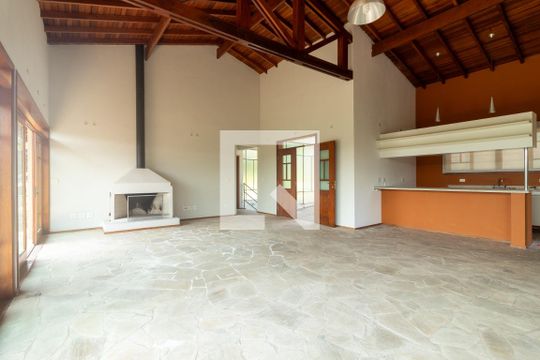 Sala de casa para alugar com 5 quartos, 280m² em Vila Santo Antônio, Cotia