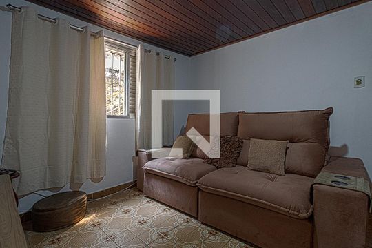 sala2 de casa à venda com 5 quartos, 200m² em Vila Conde do Pinhal, São Paulo