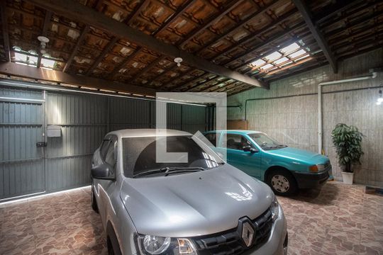 garagem de casa à venda com 5 quartos, 200m² em Vila Conde do Pinhal, São Paulo