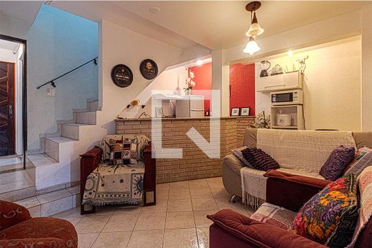 Casa à venda com 5 quartos, 200m² em Vila Conde do Pinhal, São Paulo