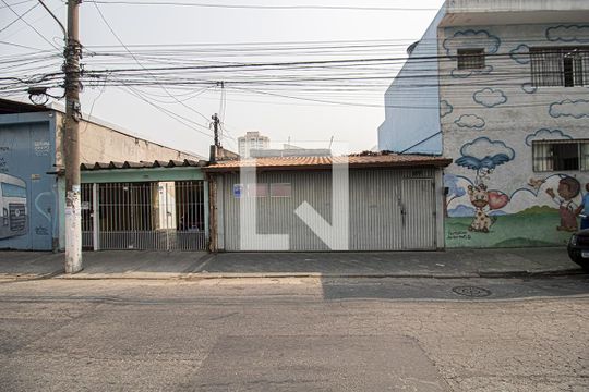 fachada de casa à venda com 5 quartos, 200m² em Vila Conde do Pinhal, São Paulo