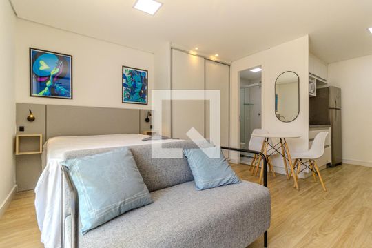 Studio de kitnet/studio para alugar com 1 quarto, 28m² em República, São Paulo