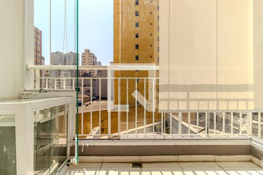 Varanda de kitnet/studio para alugar com 1 quarto, 28m² em República, São Paulo