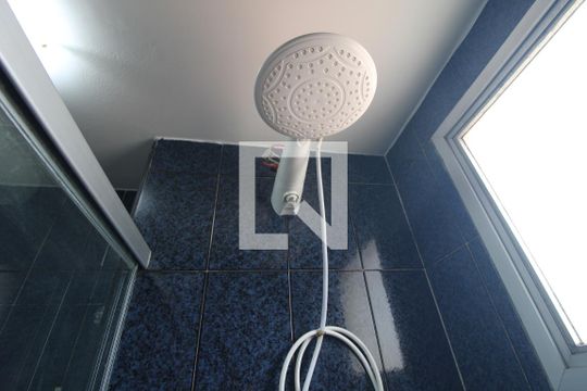 Chuveiro de apartamento à venda com 2 quartos, 55m² em Vila Constança, São Paulo
