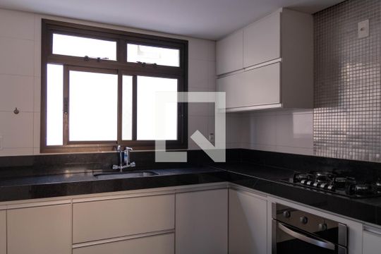 Cozinha de apartamento para alugar com 4 quartos, 179m² em Santa Lúcia, Belo Horizonte
