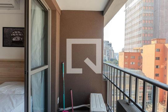 Sacada de kitnet/studio para alugar com 1 quarto, 30m² em Consolação, São Paulo