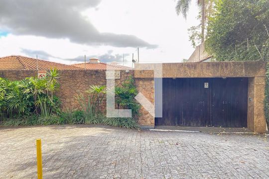 Fachada de casa para alugar com 4 quartos, 220m² em Morumbi, São Paulo