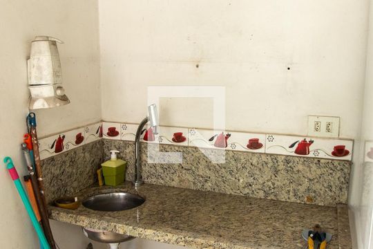 Área de Serviço de casa para alugar com 4 quartos, 220m² em Morumbi, São Paulo
