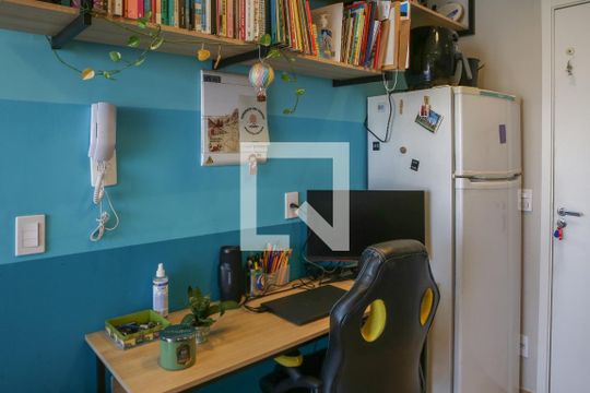 Cozinha de apartamento para alugar com 1 quarto, 30m² em Parque Industrial Tomas Edson, São Paulo