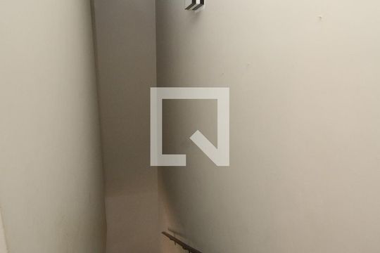 Escada de casa de condomínio à venda com 3 quartos, 96m² em Usina Piratininga, São Paulo